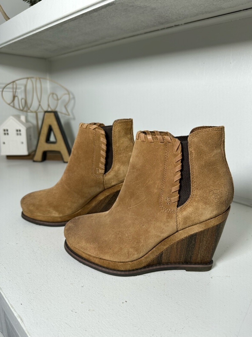 Ariat Women's 7 Brown Suede Wedge Chelsea Ankle Boots Western Comfort